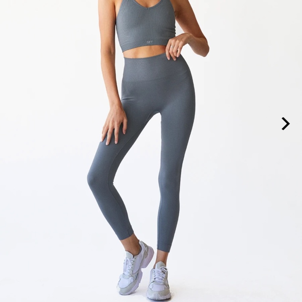 SET ACTIVE slate leggings. Never worn! With tags